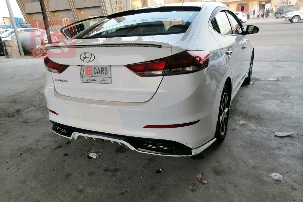 هیوندای ئەلەنترا